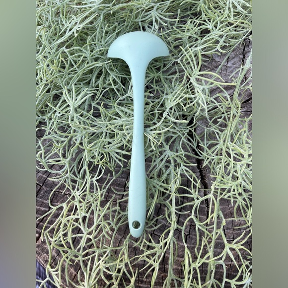 Silicone Soup Ladle - Picture 2 of 5
